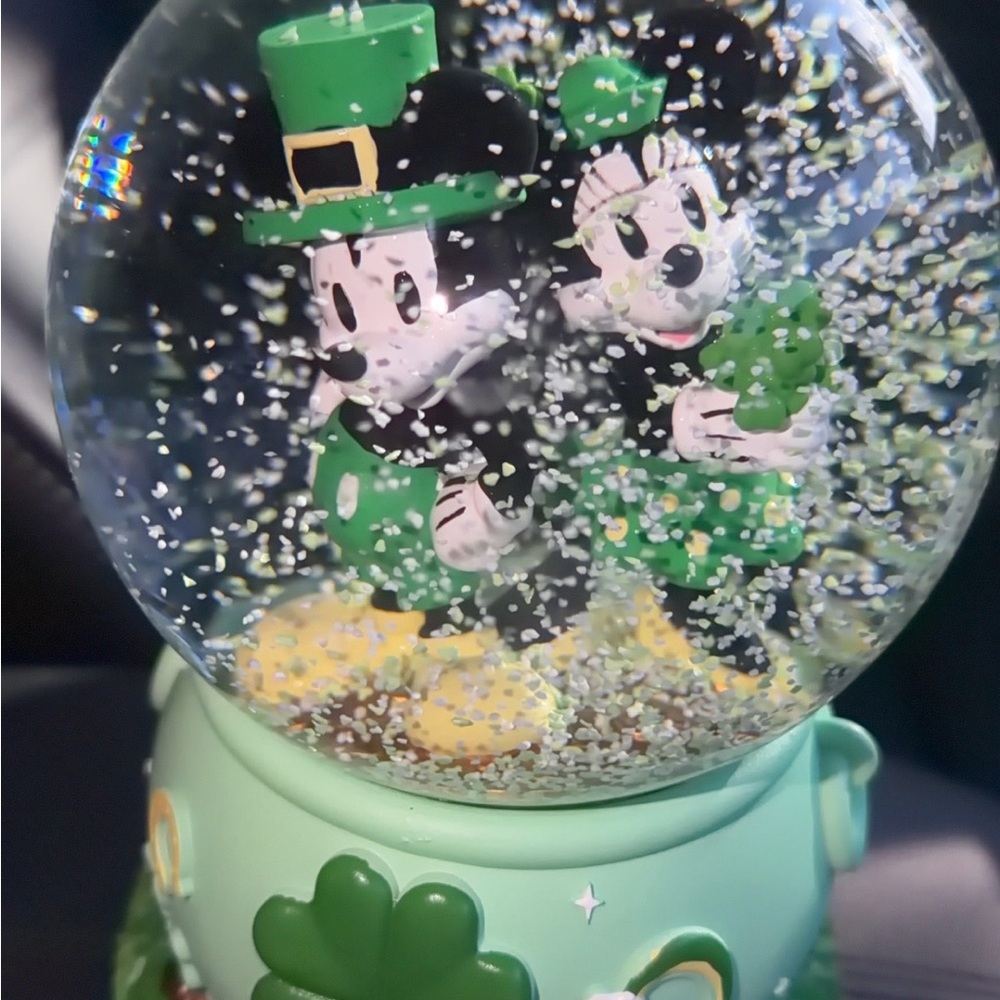 Mickey and Minnie St. Patrick's Day Snow Globe